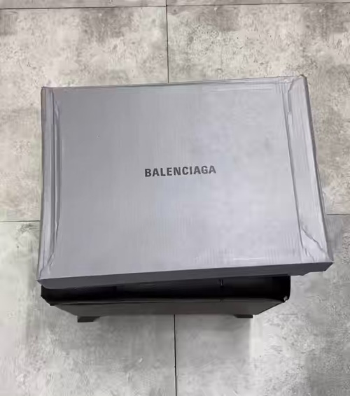 Balenciaga Runner All Black Gray 677402 W3RB2 1515 review 
