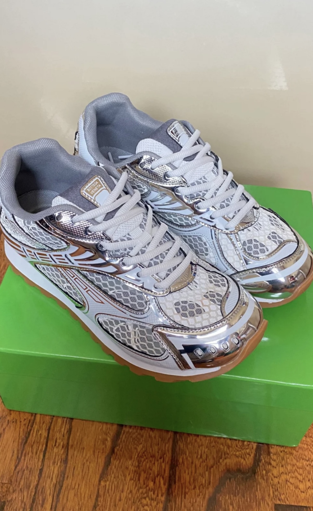 Bottega Veneta Orbit Silver White 741357V2X401425 review Lukas Smilinskas