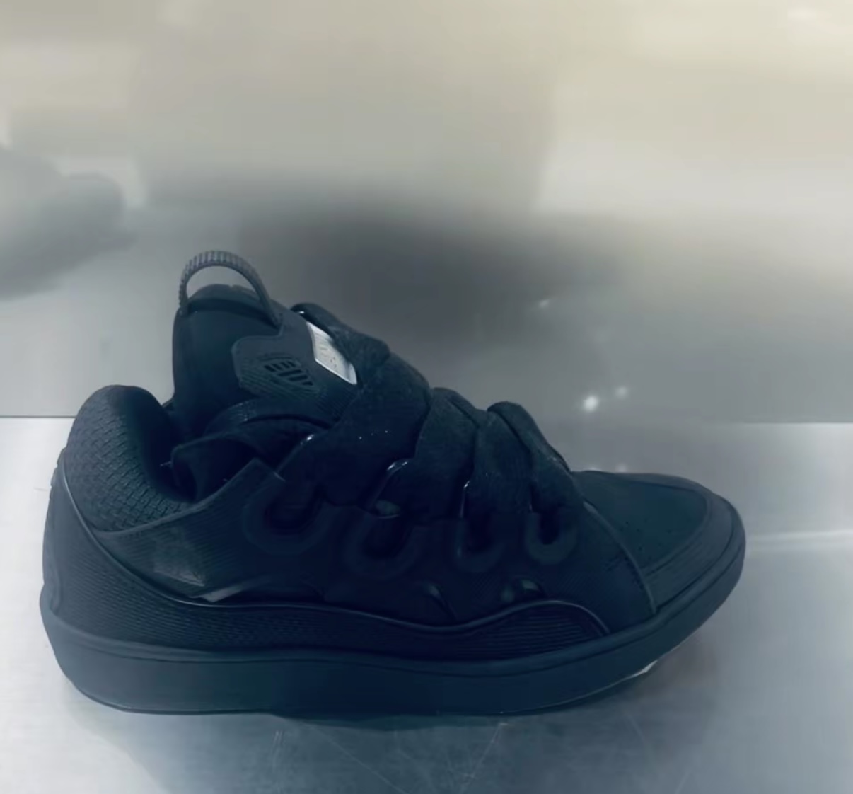 Lanvin Curb Sneaker Black review Daiana Pozo