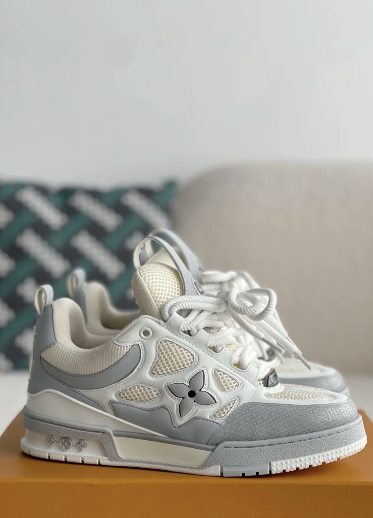 OU Skate Grey 1ACQP4  review Cameron Sawyer