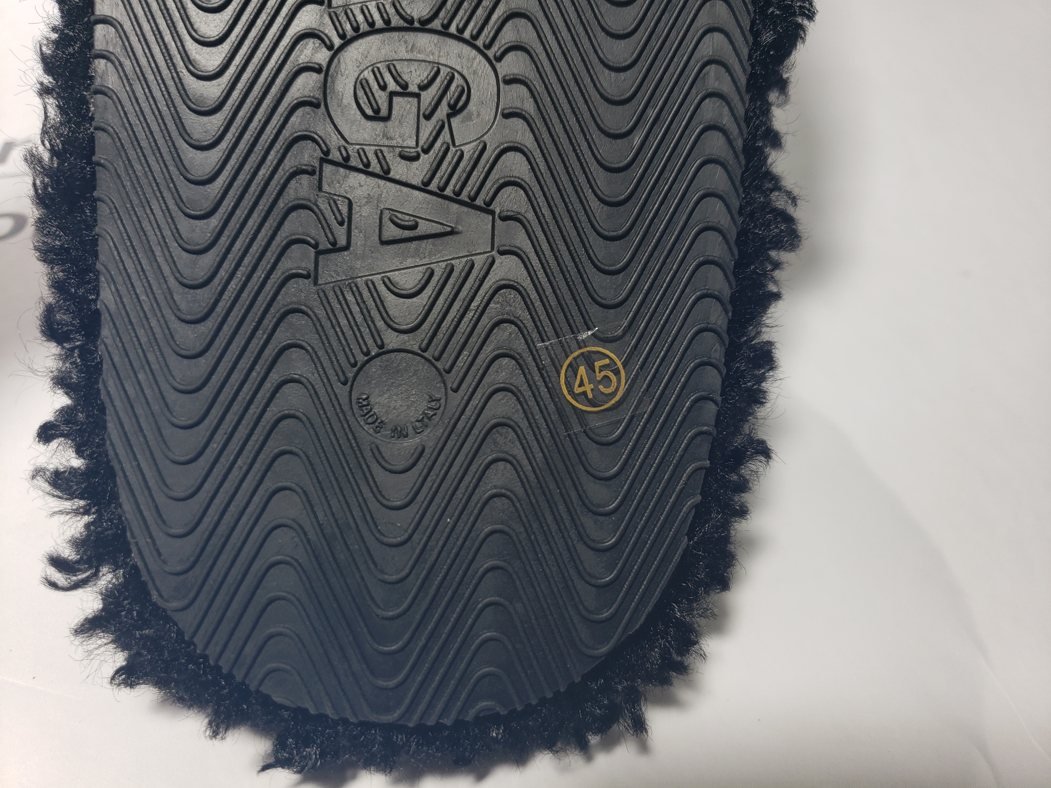 Balenciaga Furry Slide Coke Label Black review Obosneaker 04