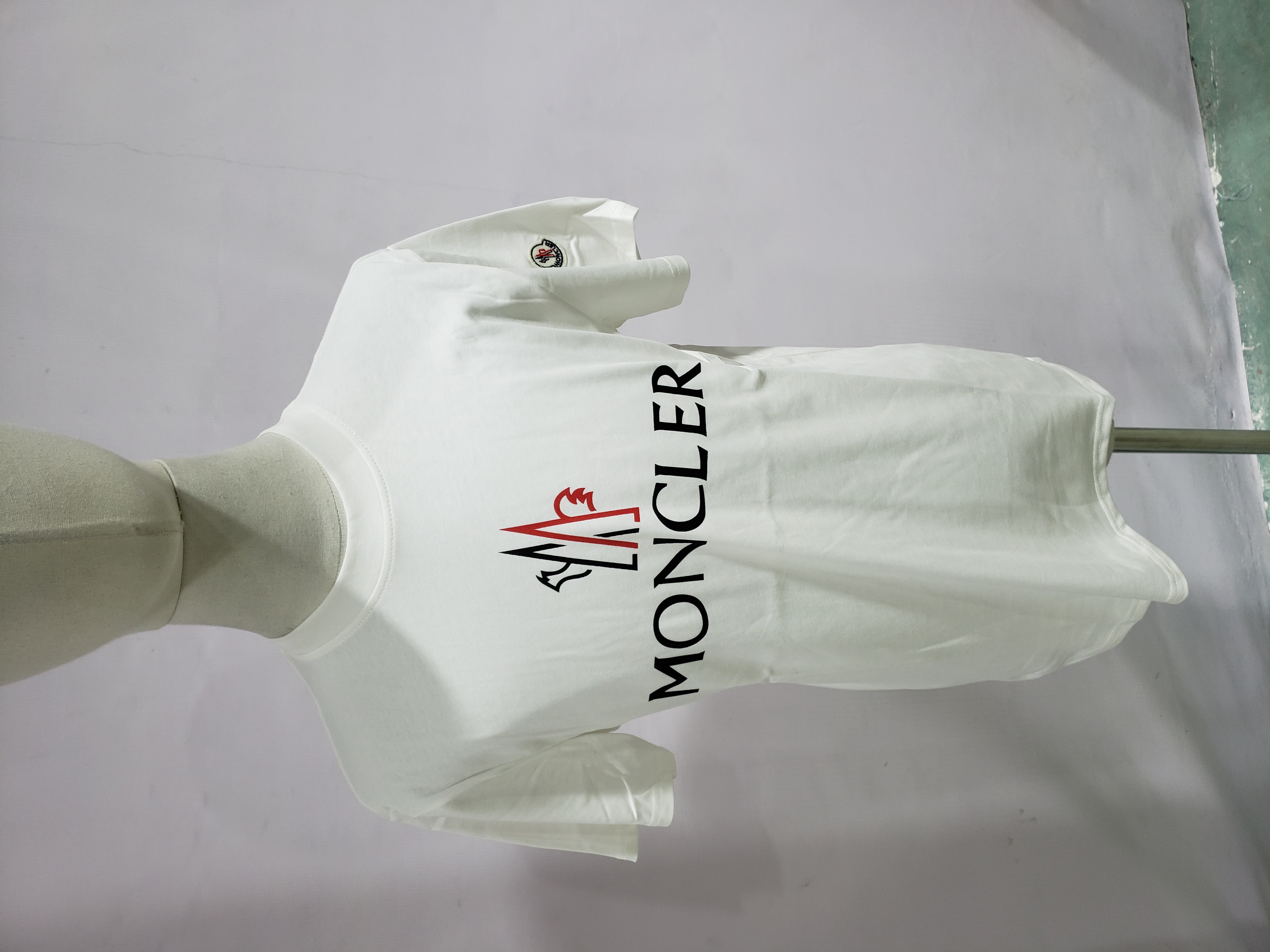 Moncler 2025 Spring and Summer New Short Sleeve T-shirt White review Obosneaker 00