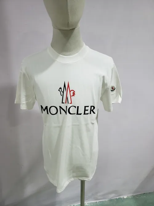Moncler 2025 Spring and Summer New Short Sleeve T-shirt White review 