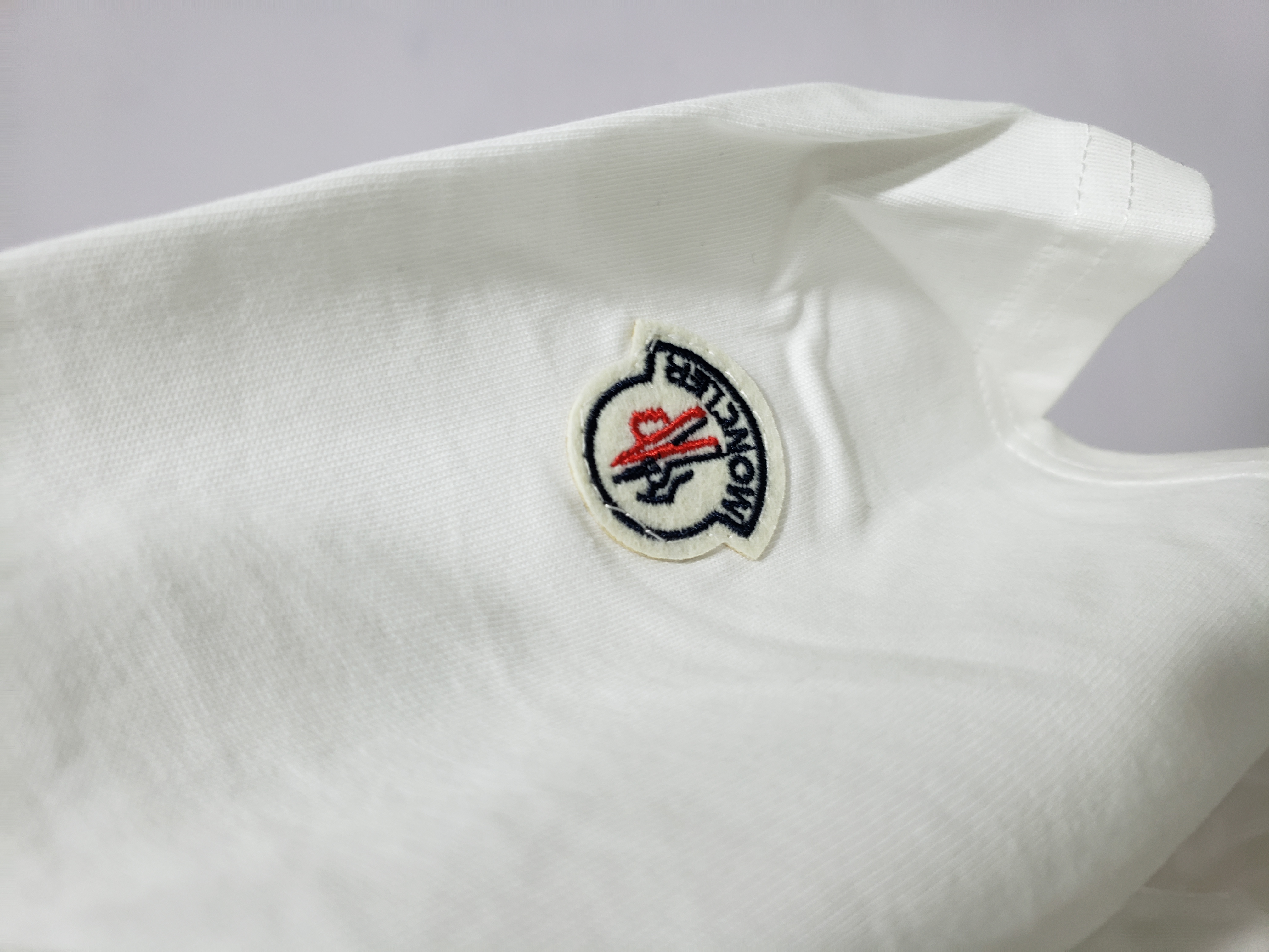 Moncler 2025 Spring and Summer New Short Sleeve T-shirt White review Obosneaker 03