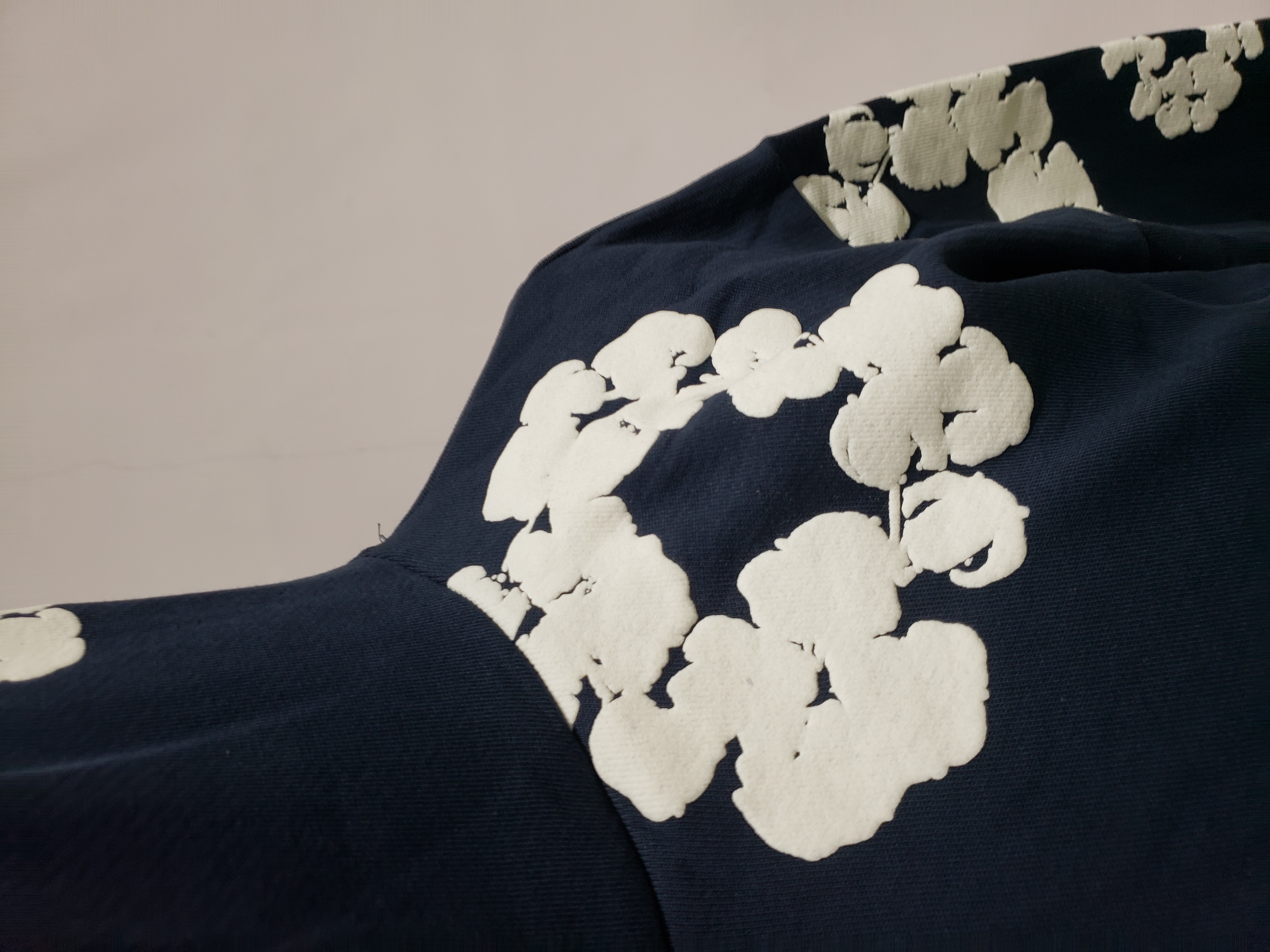 OBO Denim Tears The Cotton Wreath Sweatshirt Navy review Obosneaker 01