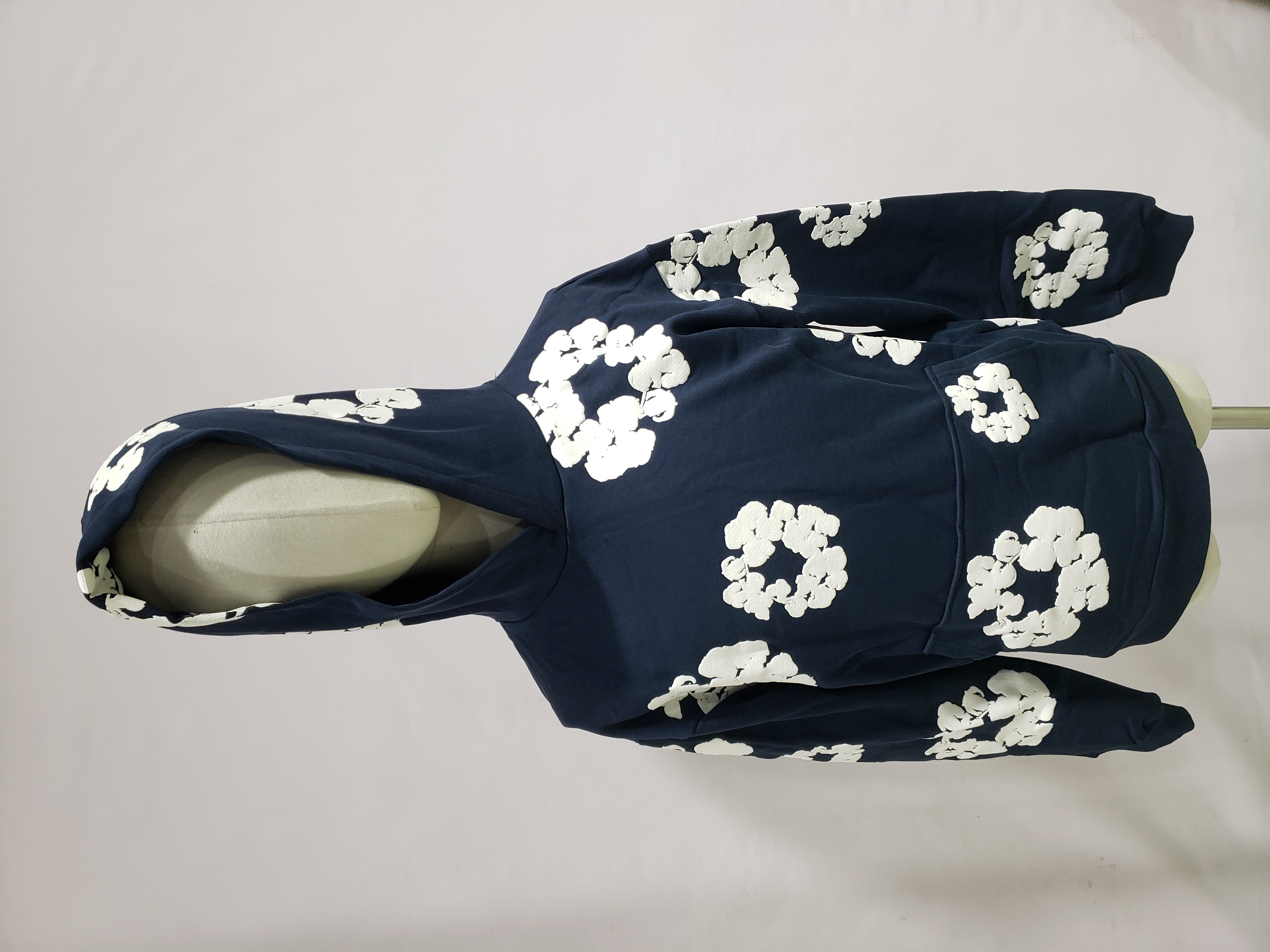 OBO Denim Tears The Cotton Wreath Sweatshirt Navy review Obosneaker 02