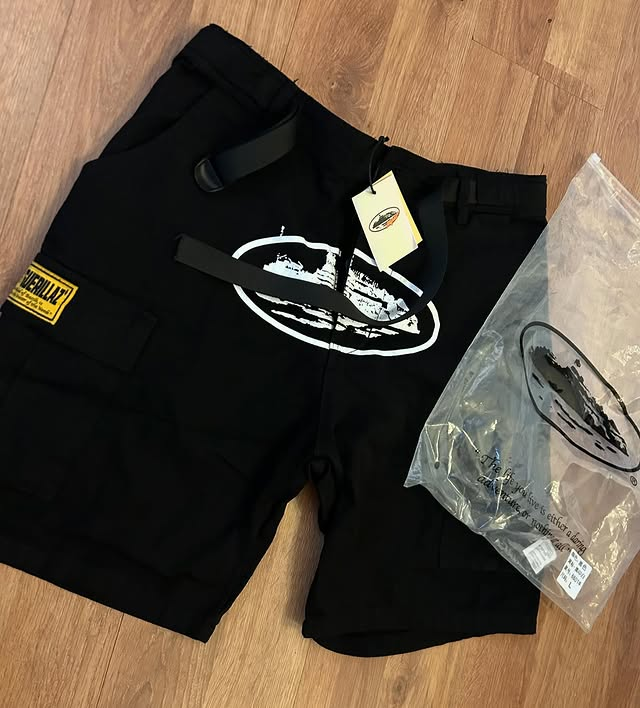 Corteiz Alcatraz Cargo Shorts Black review Von Squeeze