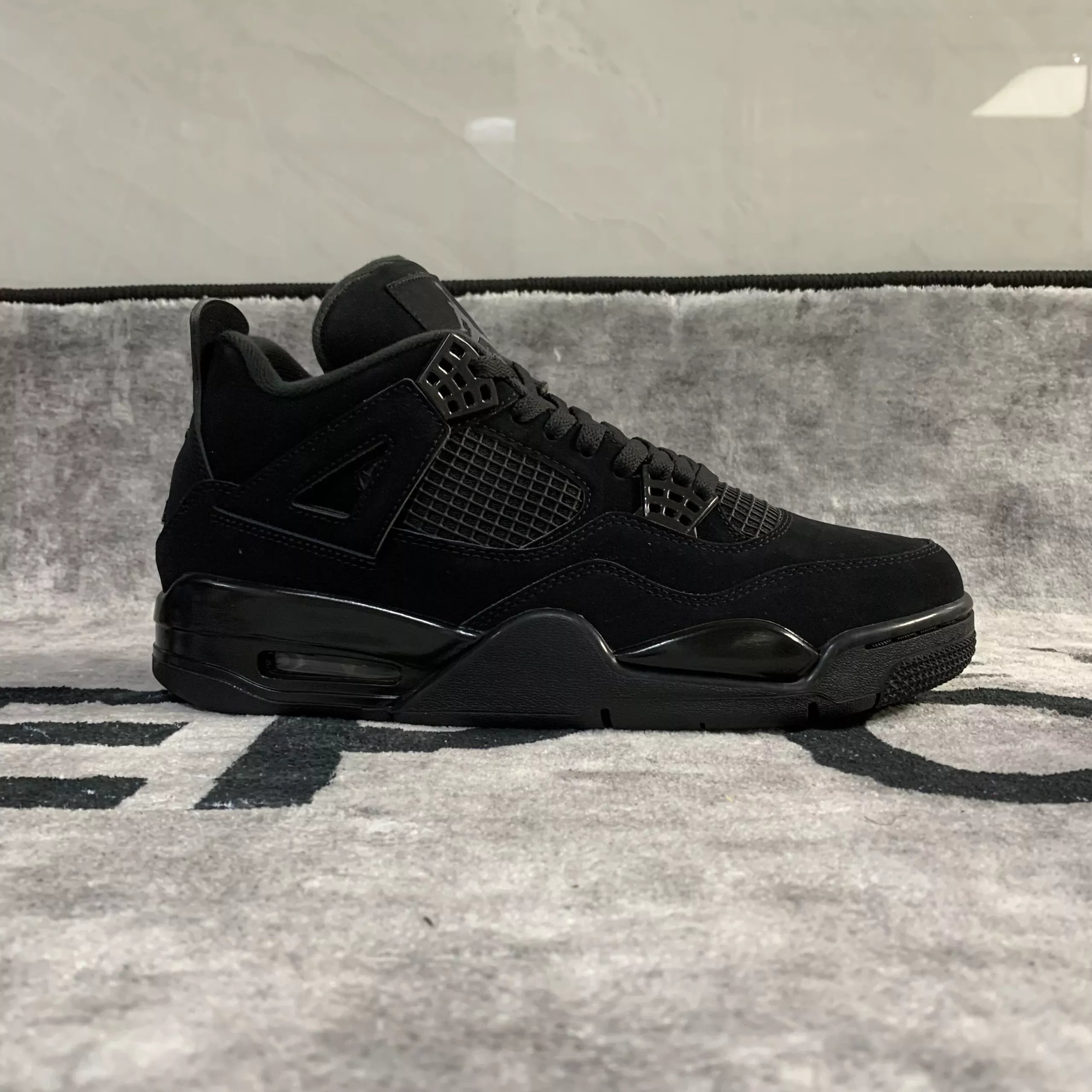 Air Jordan 4 Retro Black Cat (2020) CU1110-010 review Olivia