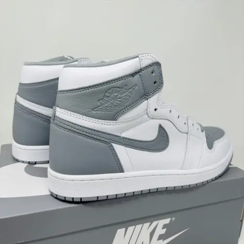 Air Jordan 1 High OG Stealth  555088-037 review 