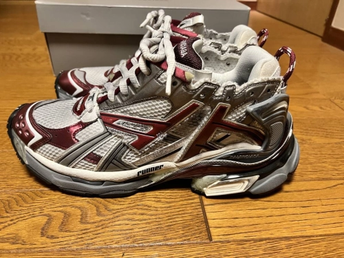 Balenciaga Runner White Wine Red review 