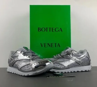 Bottega Veneta Orbit Silvery 755915V4V511414 review 