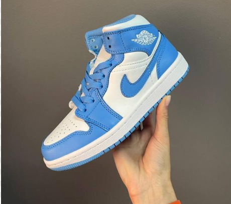 Air Jordan 1 Retro Mid UNC 554724-106 review Owen