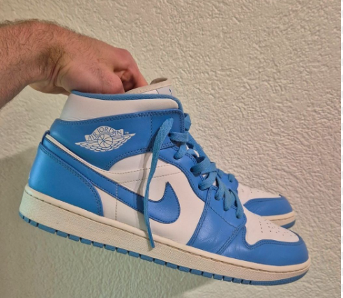 Air Jordan 1 Retro Mid UNC 554724-106 review Ethan