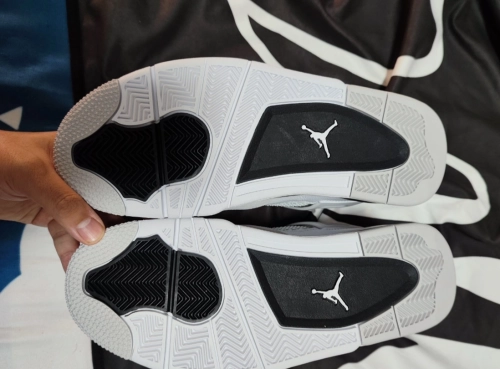 Air Jordan 4 Retro Military Black DH6927-111  review 