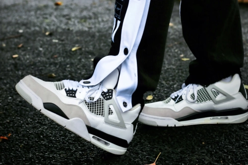 Air Jordan 4 Retro Military Black DH6927-111  review 
