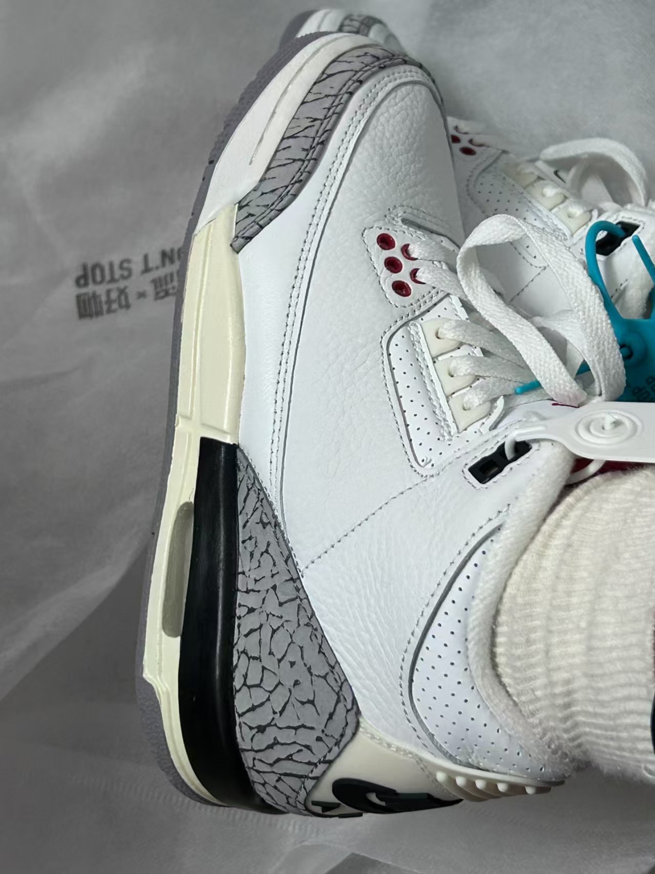 Air Jordan 3 Retro White Cement Reimagined DN3707-100  review Fitzroy 02