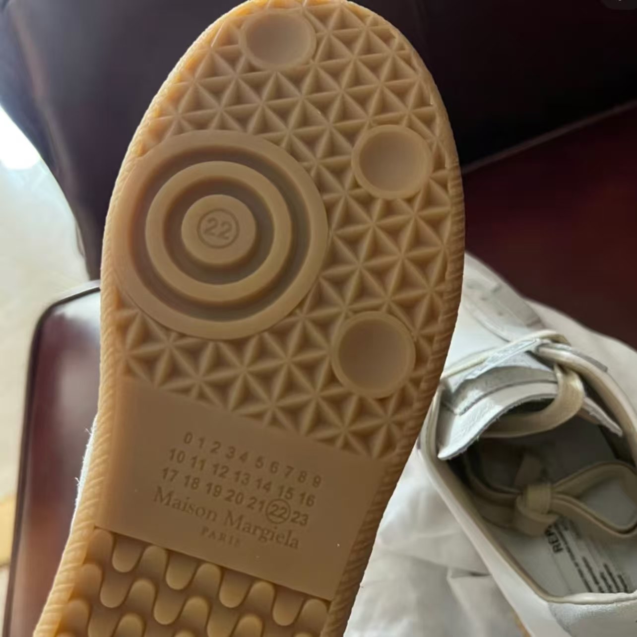 Maison Margiela Replica White Grey Gum (Women's) S58WS0109 P1895 T1016 review Hart 01