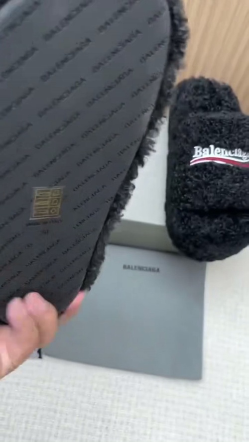 Balenciaga Furry Slide Coke Label Black review 