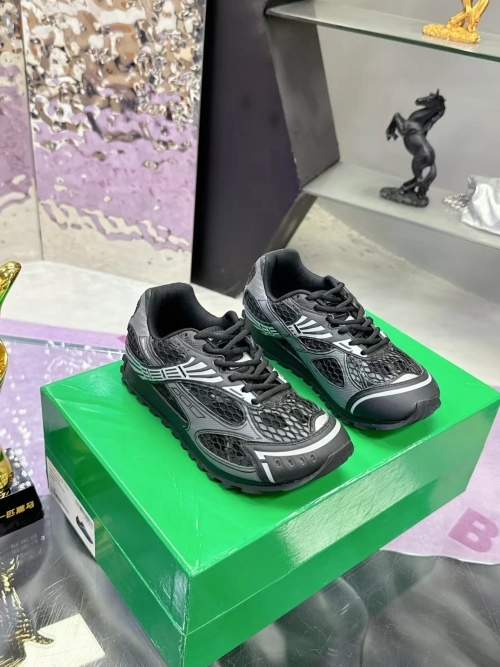 Bottega Veneta Orbit Black  741357V2X401000 review 