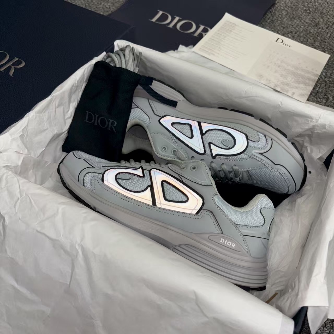 Dior B30 Grey  3SN279ZRD_H868 review Corin 02
