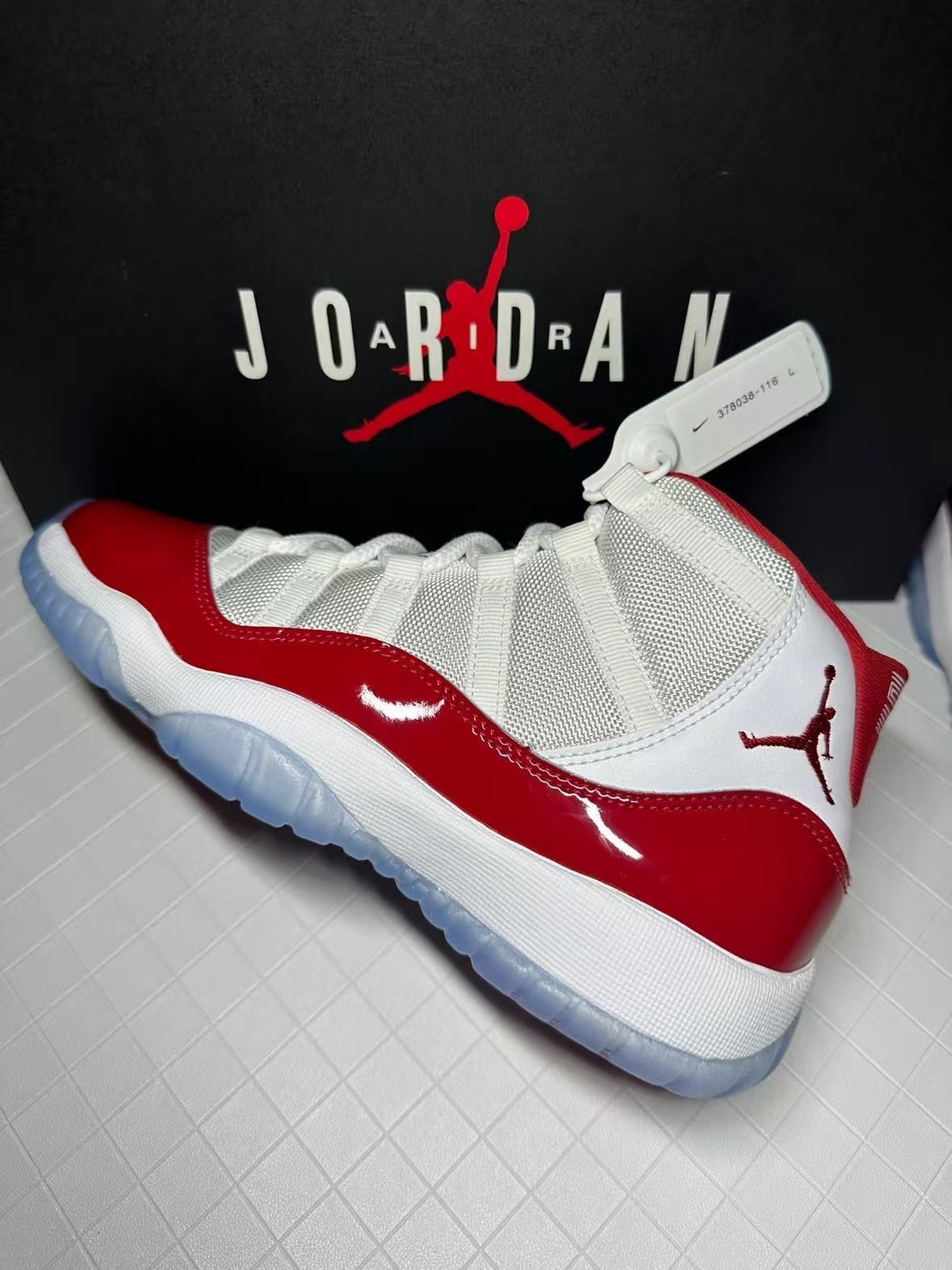 Air Jordan 11 Retro Cherry (2022) CT8012-116 review Isidore 01