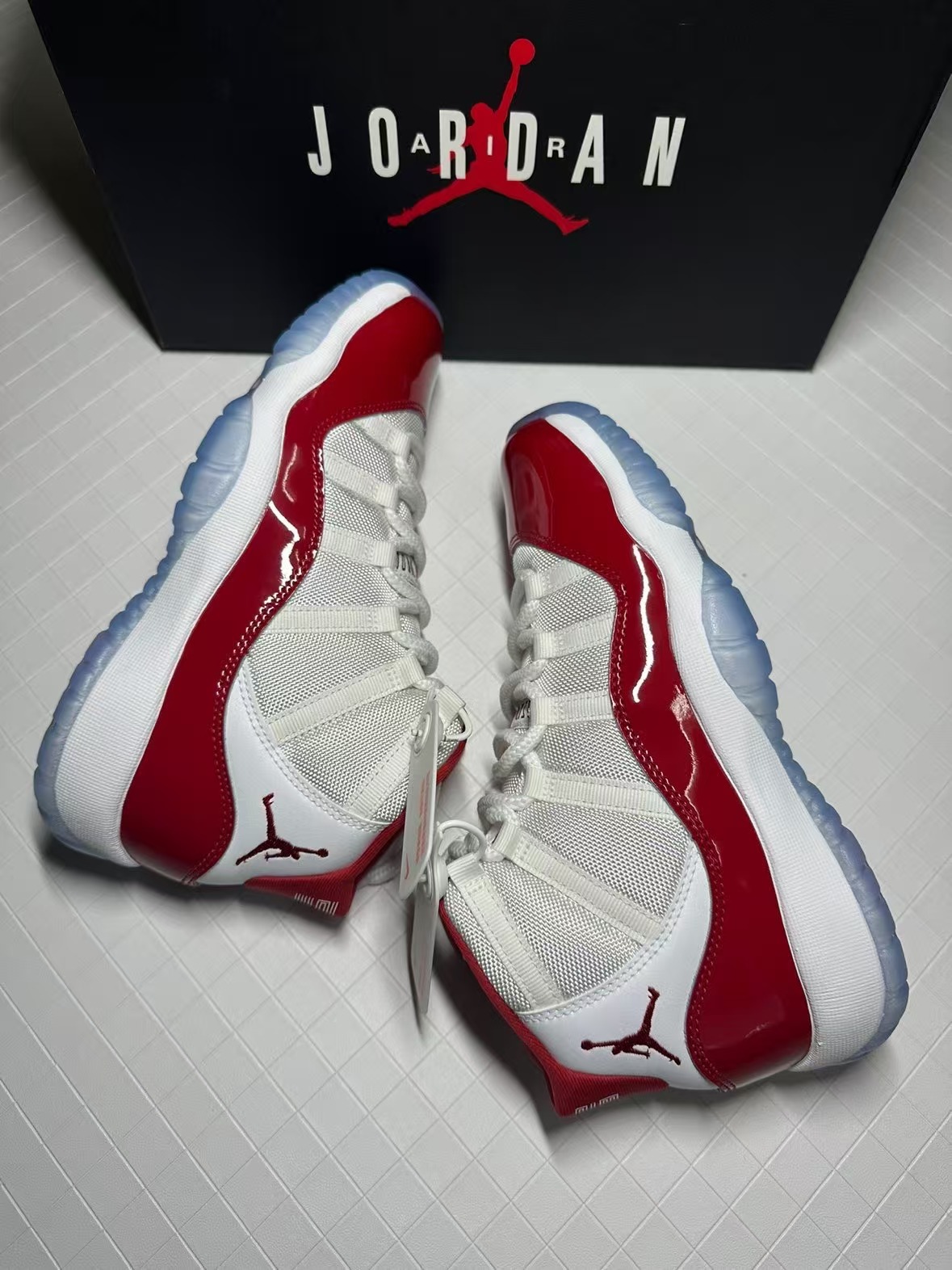 Air Jordan 11 Retro Cherry (2022) CT8012-116 review Isidore 02