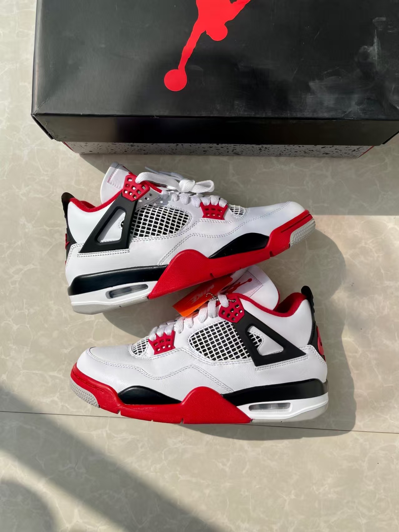 Air Jordan 4 Retro Fire Red (2020) DC7770-160 review Randolph 01