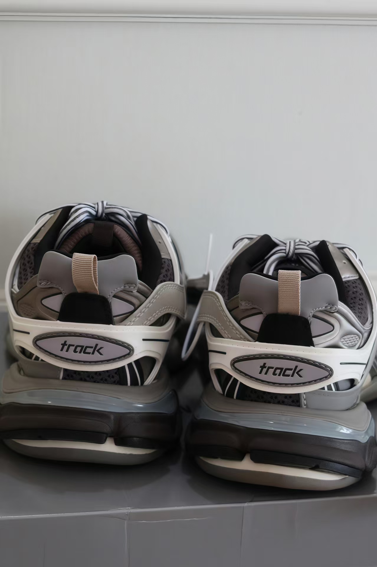 Balenciaga Tess S.Grey  555032 W1GB7 1214 (With LED) review Rupert 00