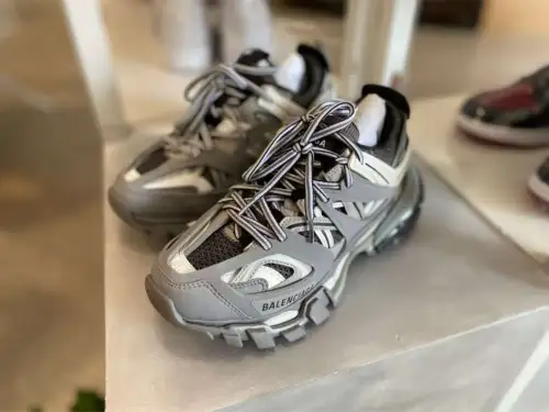 Balenciaga Tess S.Grey  555032 W1GB7 1214 (With LED) review 