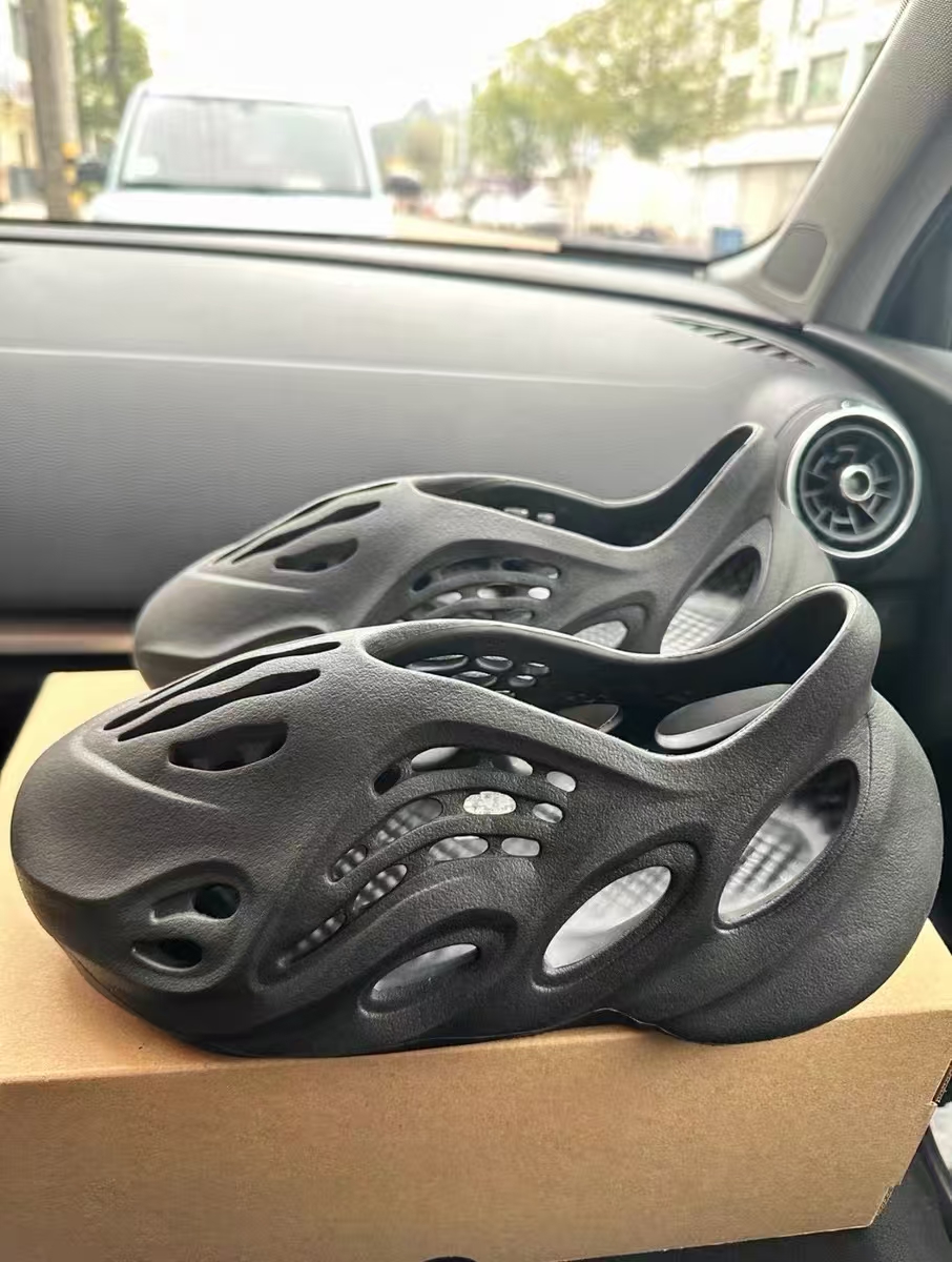 Adidas Yeezy Foam RNR Onyx (2022/2024) HP8739  review Marshall 01