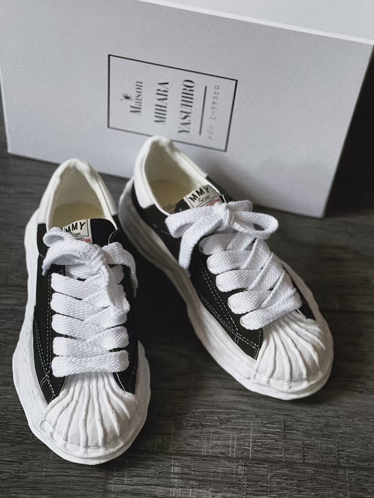 Maison Mihara Yasuhiro Blakey OG Sole Canvas Low Black No Logo  A06FW704 review Radomil 01