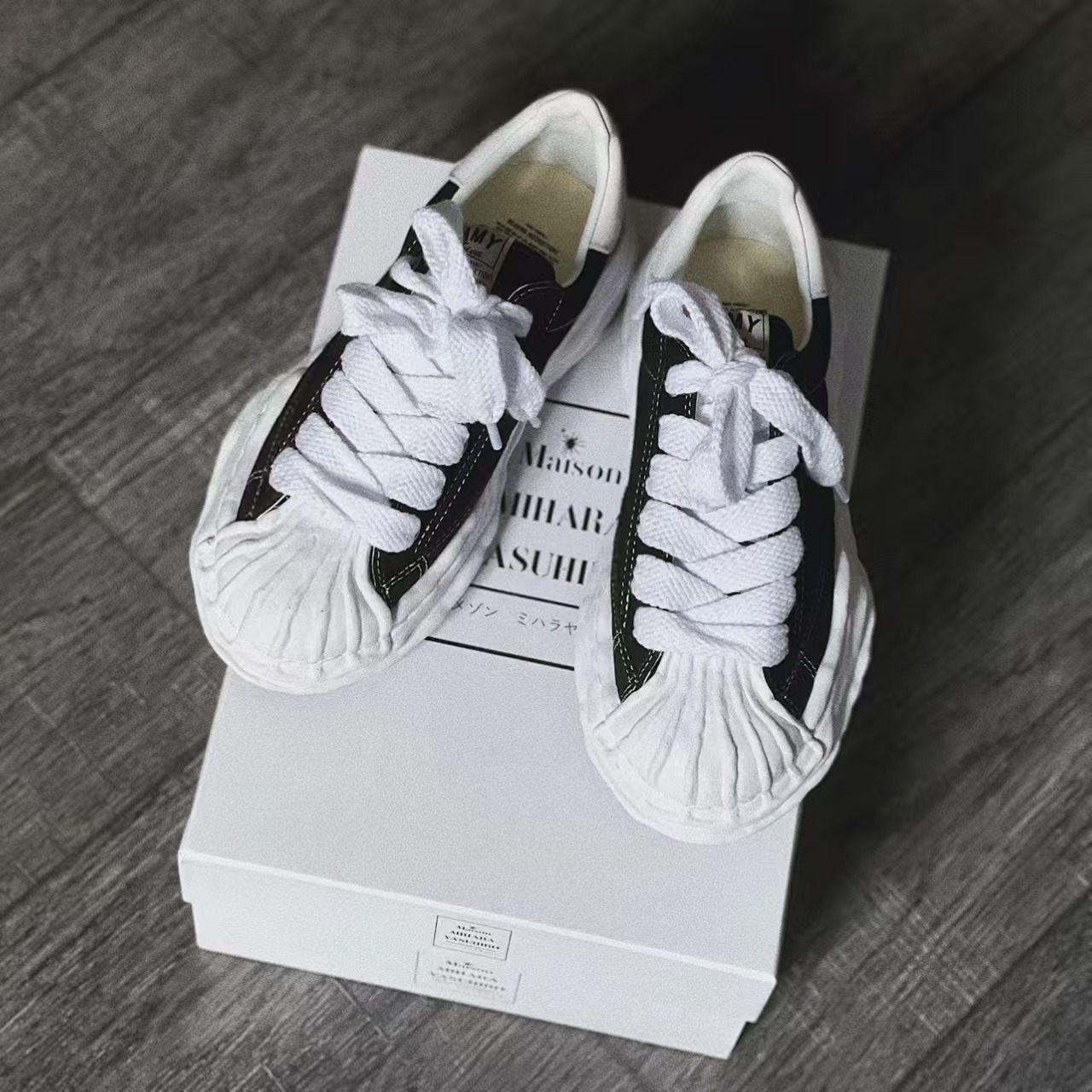 Maison Mihara Yasuhiro Blakey OG Sole Canvas Low Black No Logo  A06FW704 review Radomil 02