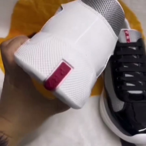 Prada America's Cup Royal Blue Silver  4E3400_ASZ_F0FJT review 