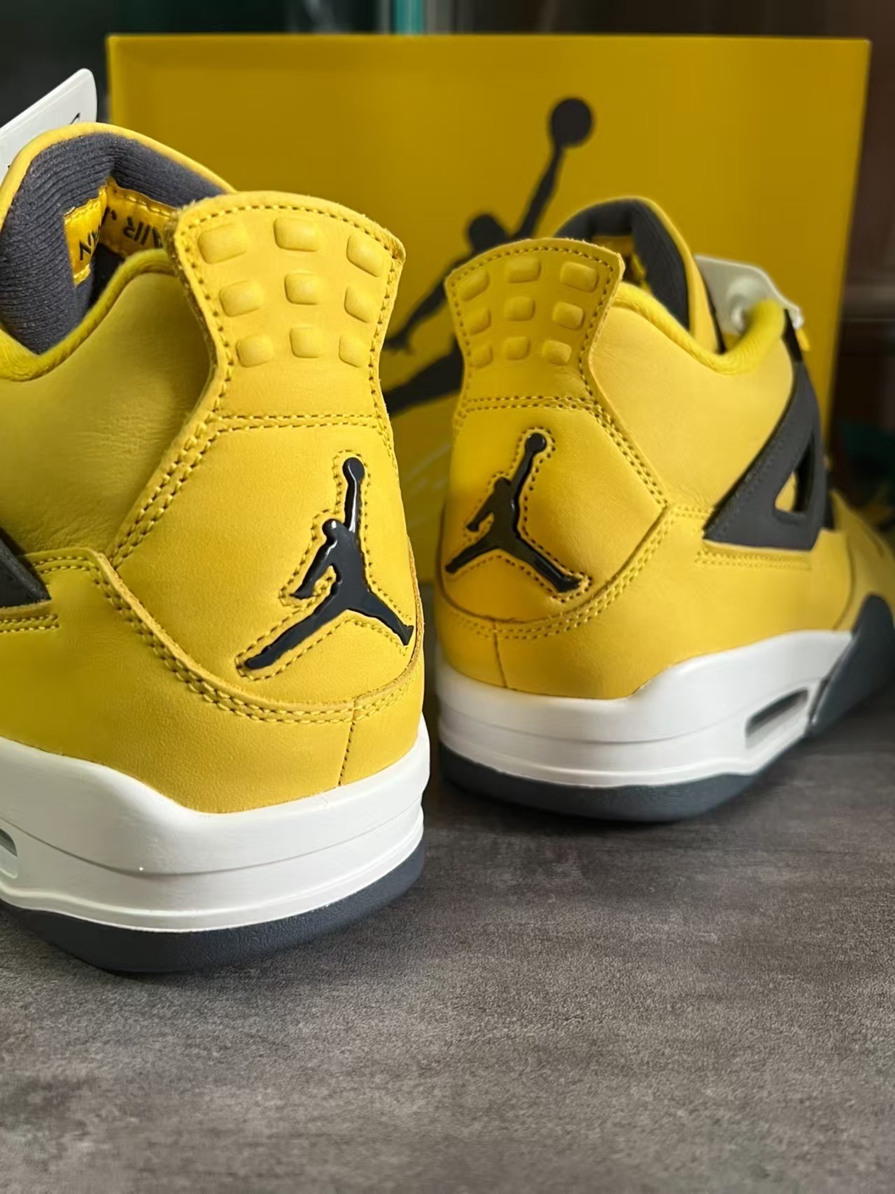 Air Jordan 4 Retro Lightning (2021) CT8527-700 [Top Version] review Fido 02