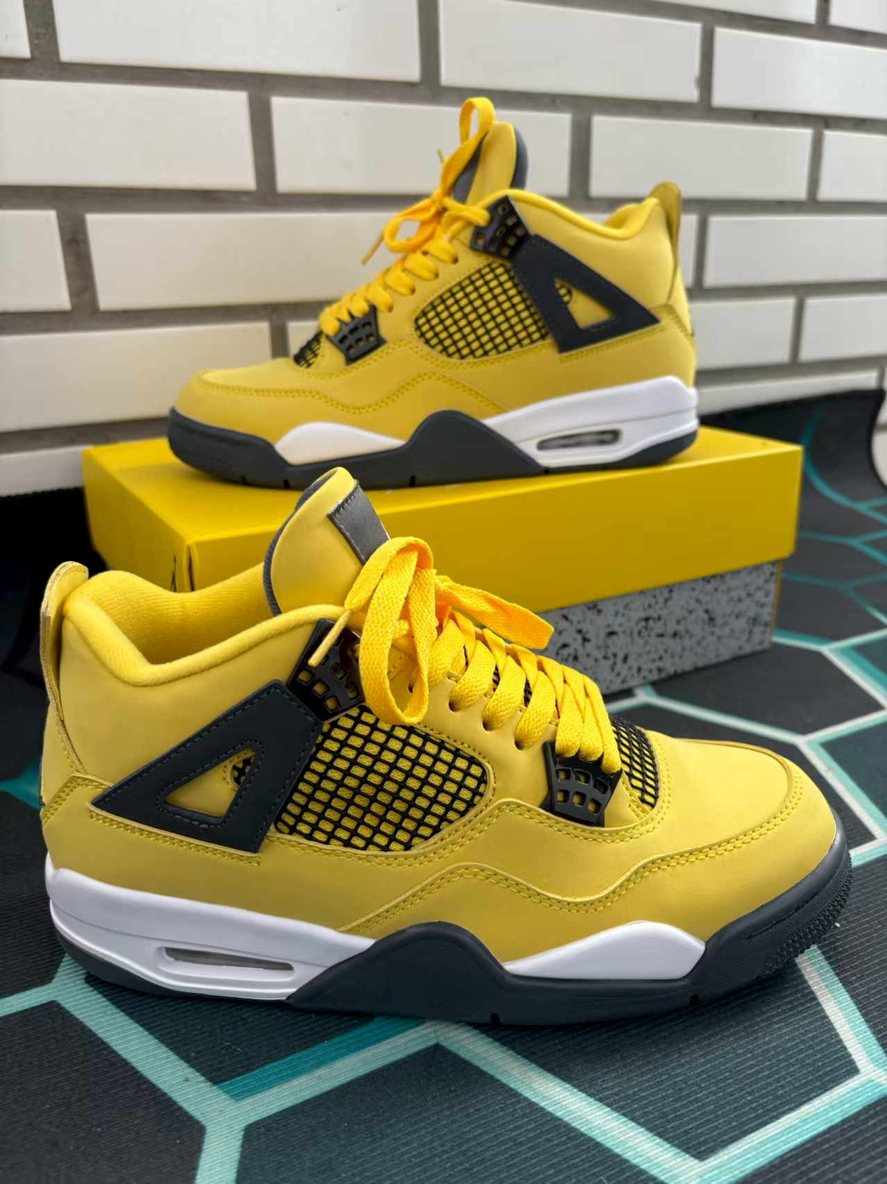 Air Jordan 4 Retro Lightning (2021) CT8527-700 [Top Version] review Gavin 00