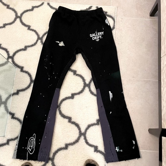 Gallery Dept. Painted Flare Sweat Pants Washed Black review Boyd 01