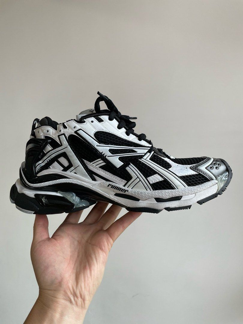 Balenciaga Runner Black White  677403W3RB29010 review Galen 00