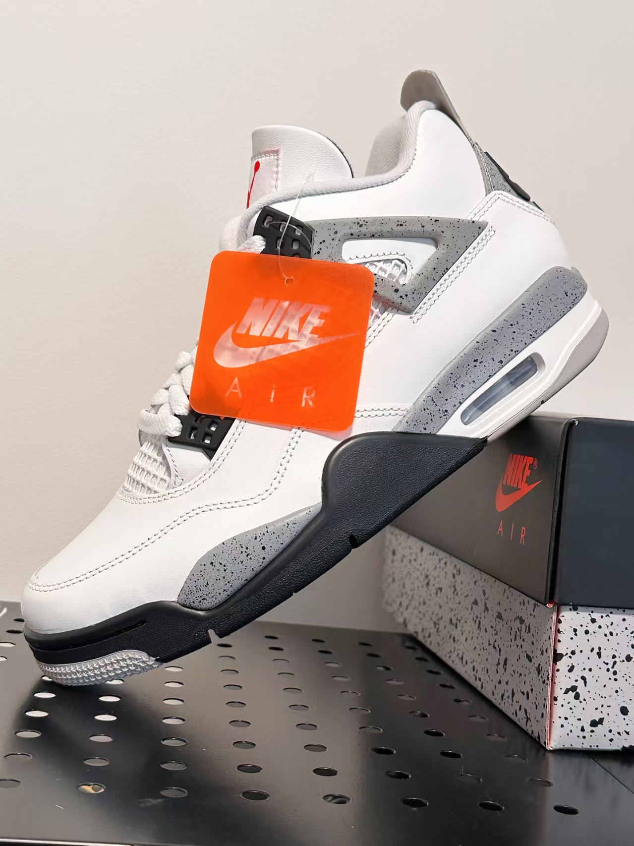 Jordan 4 Retro White Cement (2025) FV5029-100 review Lionel 02