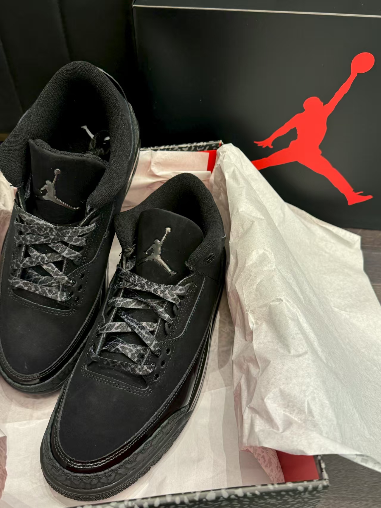 Top Version Air Jordan 3 Retro Black Cat CT8532-001 review Payne 00