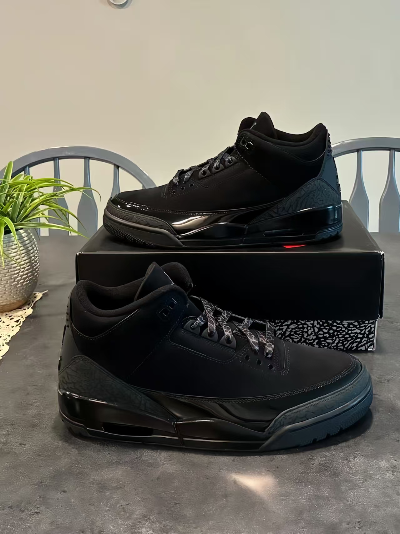 Top Version Air Jordan 3 Retro Black Cat CT8532-001 review Reuben 00