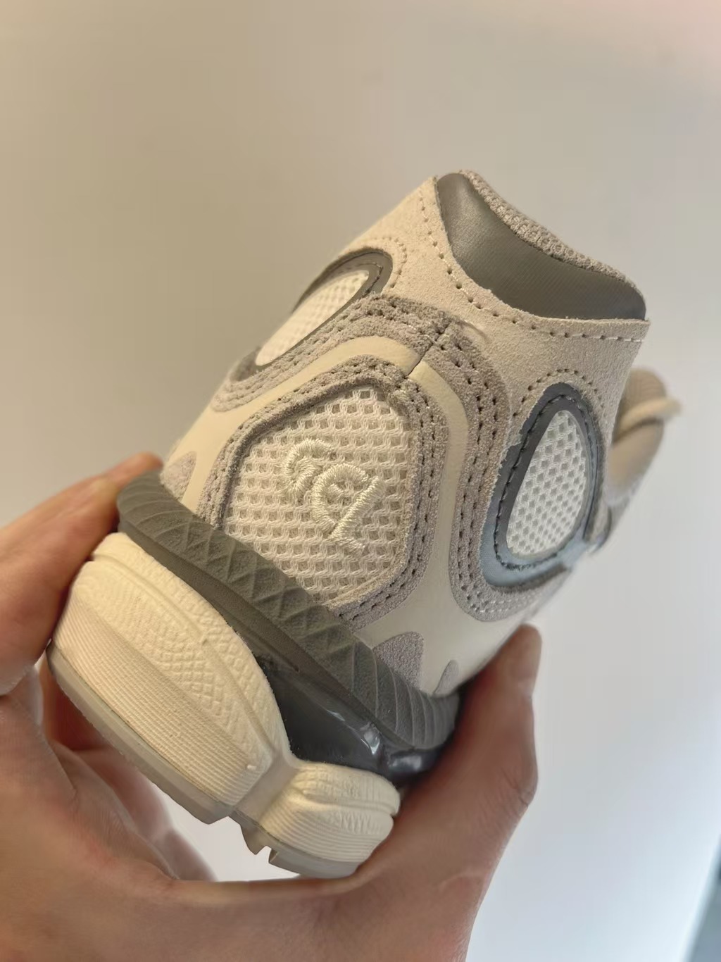 ASICS GEL-NYC Men Cream Oyster Grey review Rodney 03