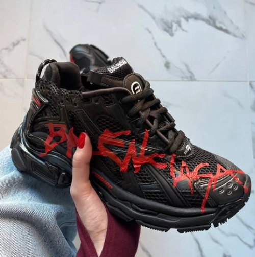 Balenciaga Runner Black And Red Characters 677402 W3RB1 0102 review 