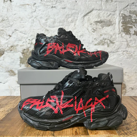 Balenciaga Runner Black And Red Characters 677402 W3RB1 0102 review Ivan