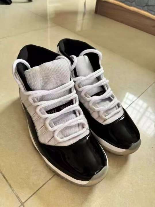 Air Jordan 11 Retro Concord (2018) 378037-100  review Newman 01