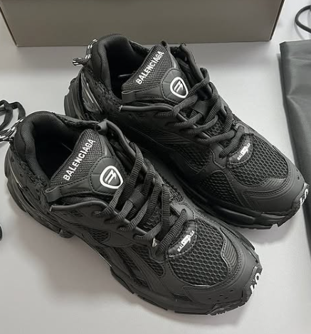 Balenciaga Runner All Black 772774 W3RBT 1000 review Leonard