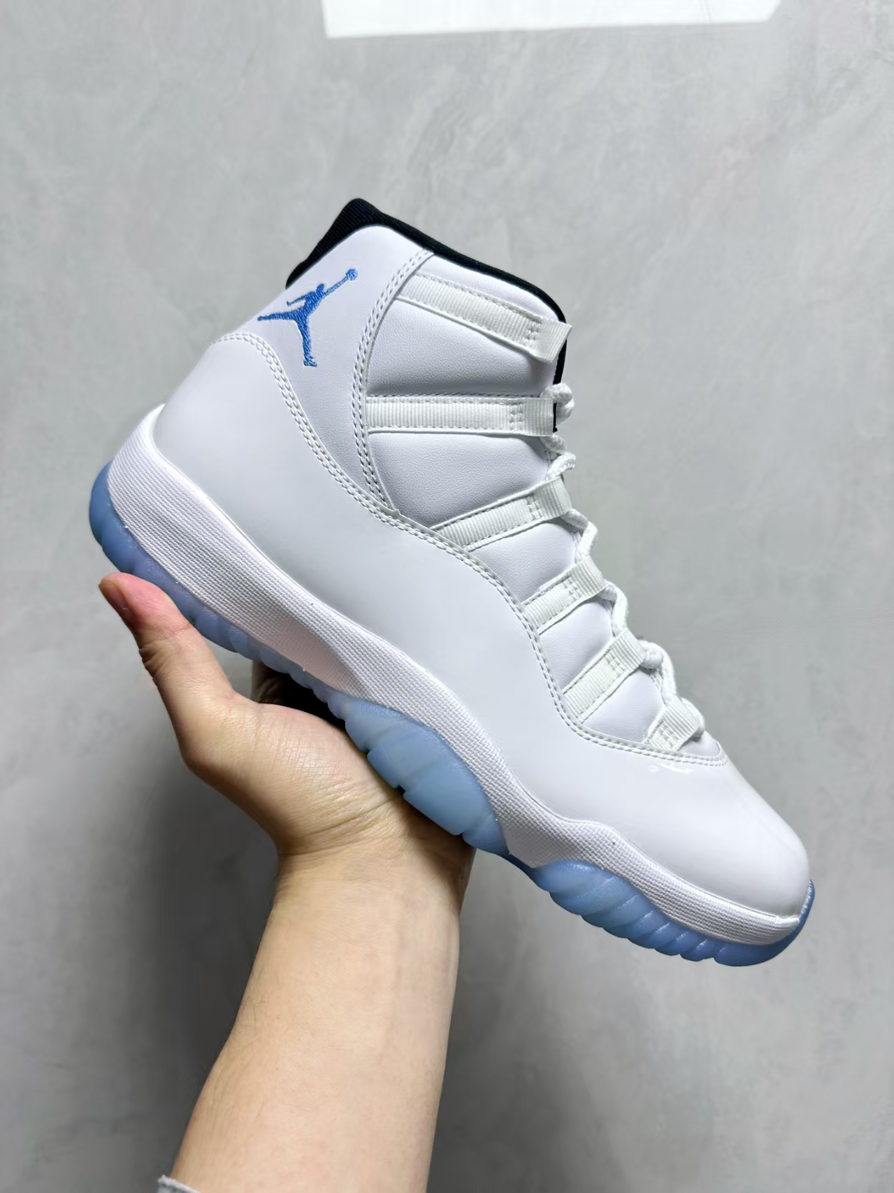 Air Jordan 11 Retro 'Columbia / Legend Blue'  CT8012-104 review Roderick 01
