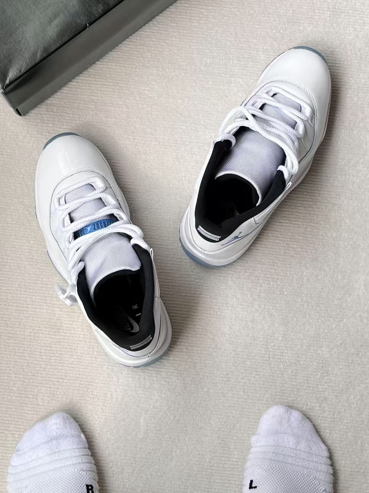 Air Jordan 11 Retro 'Columbia / Legend Blue'  CT8012-104 review Winston 00