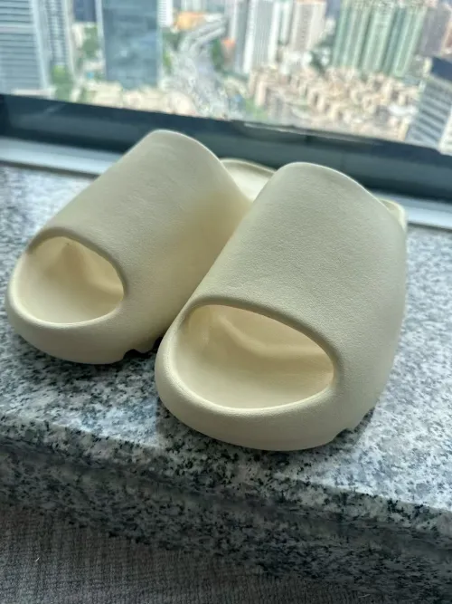 Adidas Yeezy Slide Bone FW6345 review 