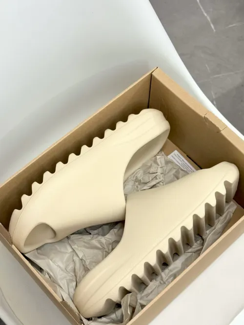 Adidas Yeezy Slide Bone FW6345 review 