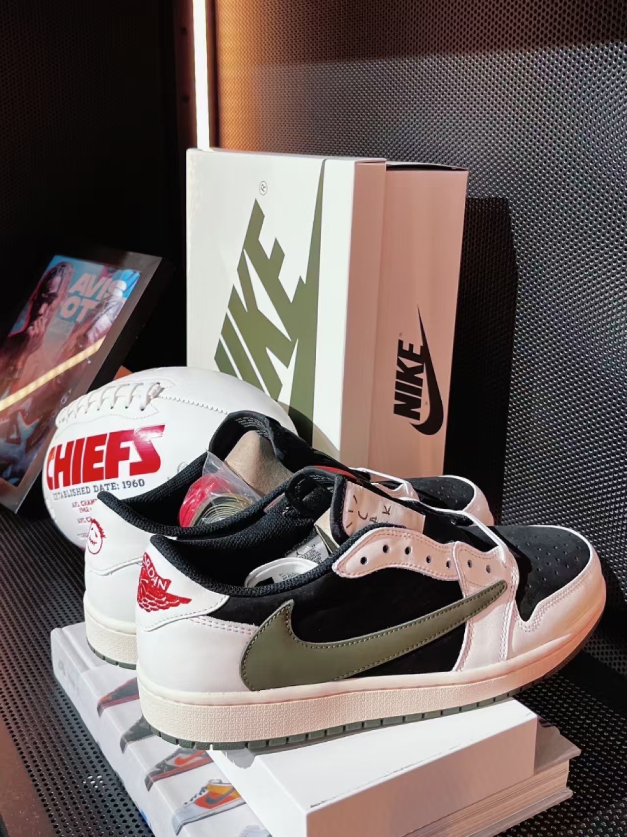 Air Jordan 1 Retro Low OG SP Travis Scott Olive (Women's) DZ4137-106  review Jim